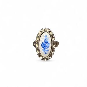 Vintage Elegant Silver and Blue Women's Ring